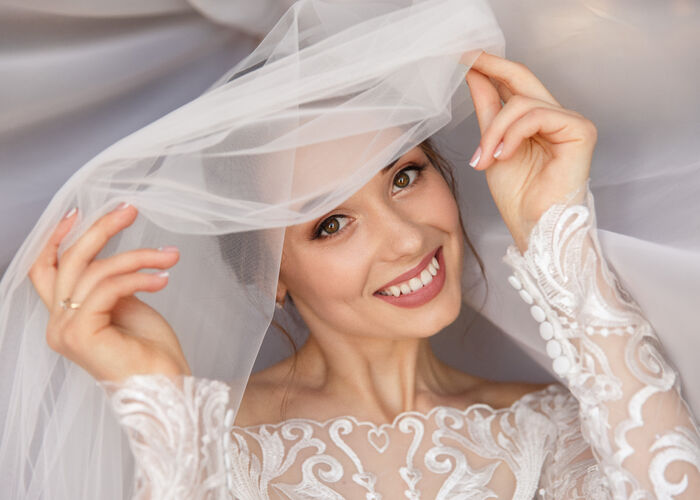 Ślubny makijaż krok po kroku – kosmetyki, których potrzebujesz