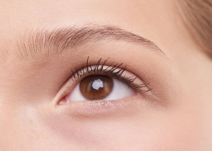 Jak malować rzadkie brwi?