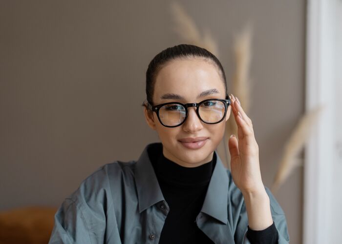 Jakie okulary do owalnej twarzy? Kompleksowy przewodnik doboru oprawek